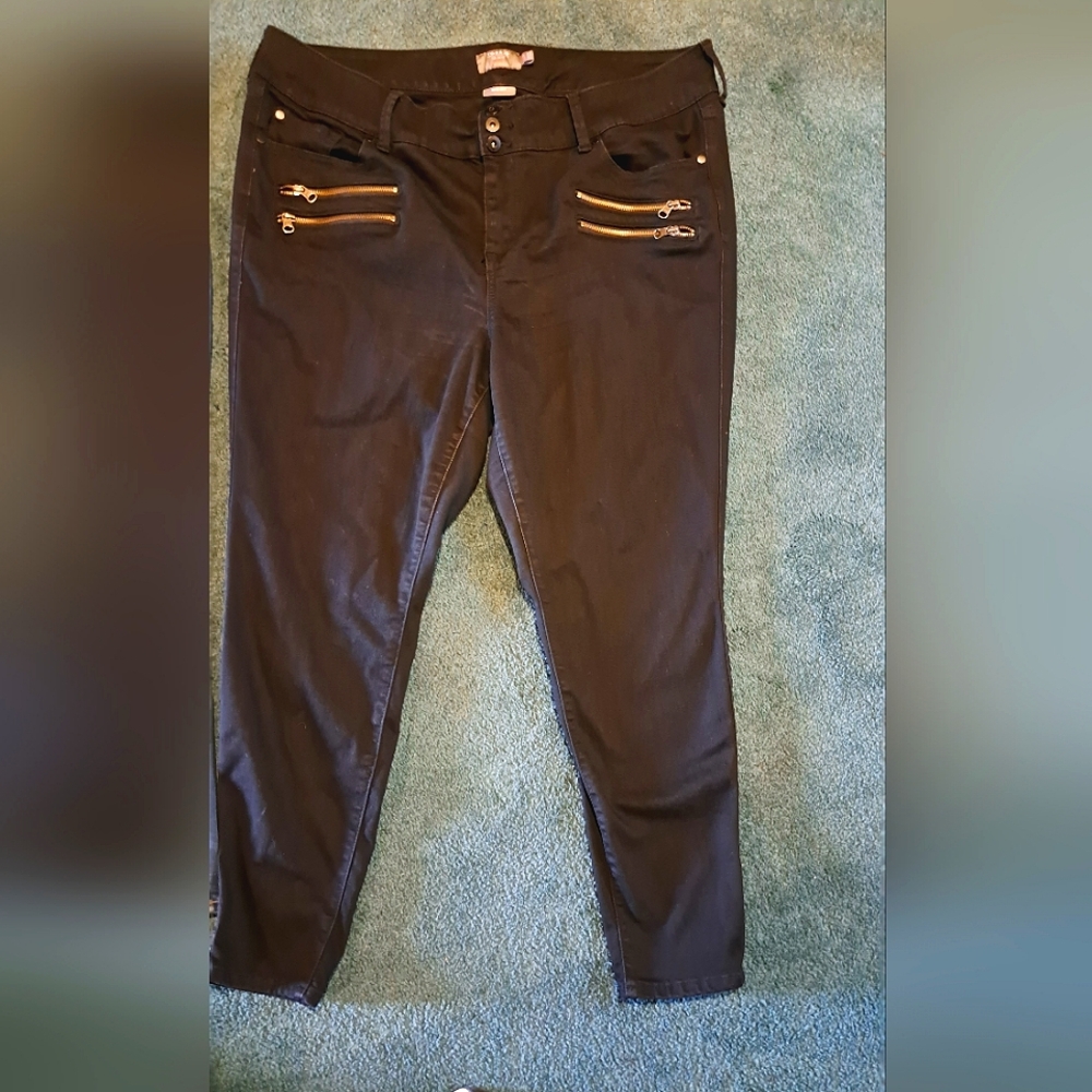 Torrid super soft jegging sz22 black